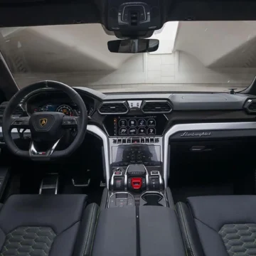 Lamborghini Urus 2 2 17