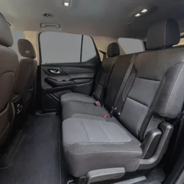 Chevrolet Traverse black 4 4 150
