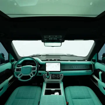 Land Rover Defender Urban Black 6 6 22