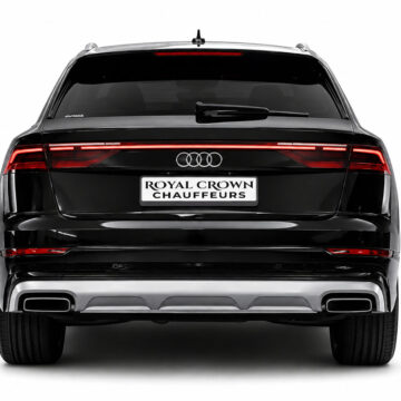 Audi Q8 black 6 7 125